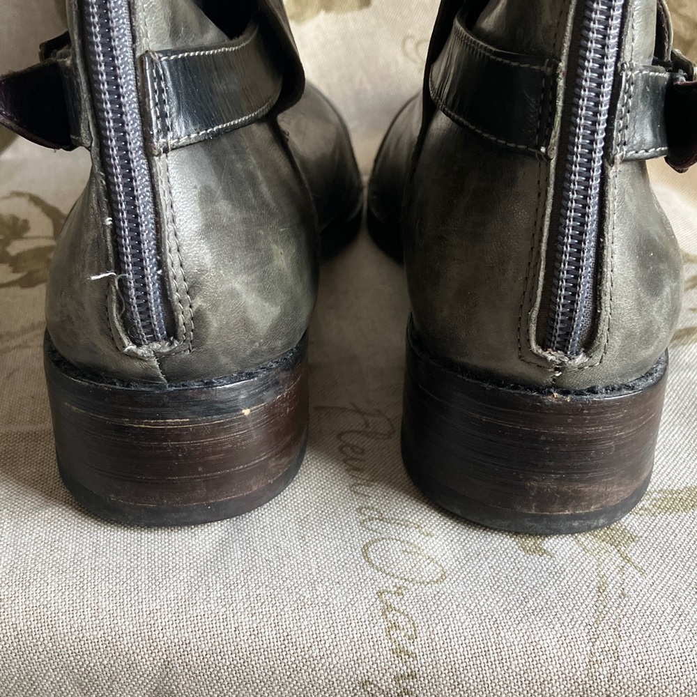 Everybody by BZ Moda 90’s booties - Picture 7 of 13